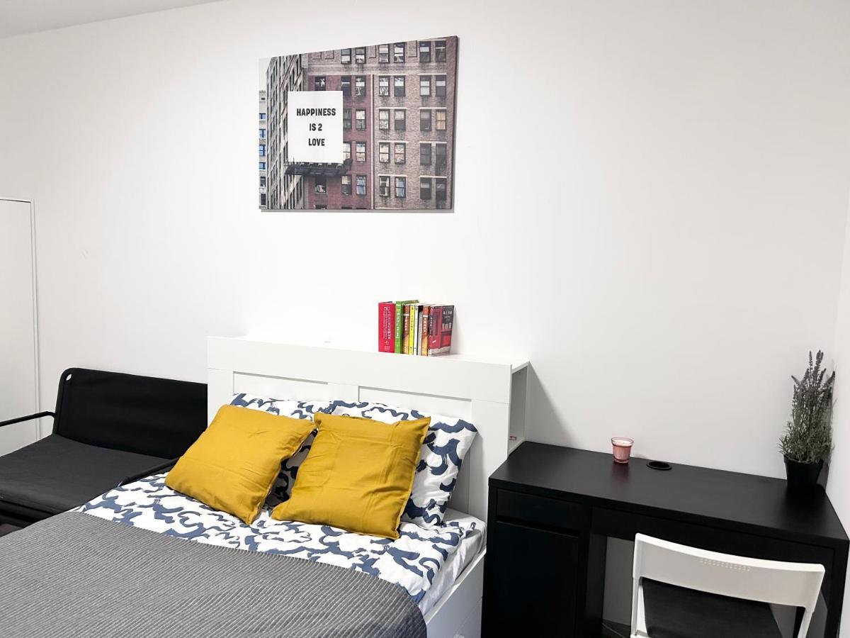 New 2022 Family&Friends Downtown Ac 3Br 2Ba Free Parking Big Balcony Near Metro&Train Station Self Check-In Apt Budapest Kültér fotó