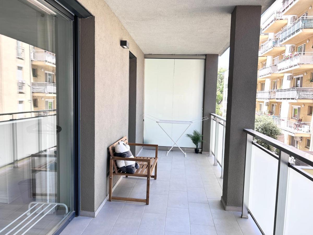 New 2022 Family&Friends Downtown Ac 3Br 2Ba Free Parking Big Balcony Near Metro&Train Station Self Check-In Apt Budapest Kültér fotó